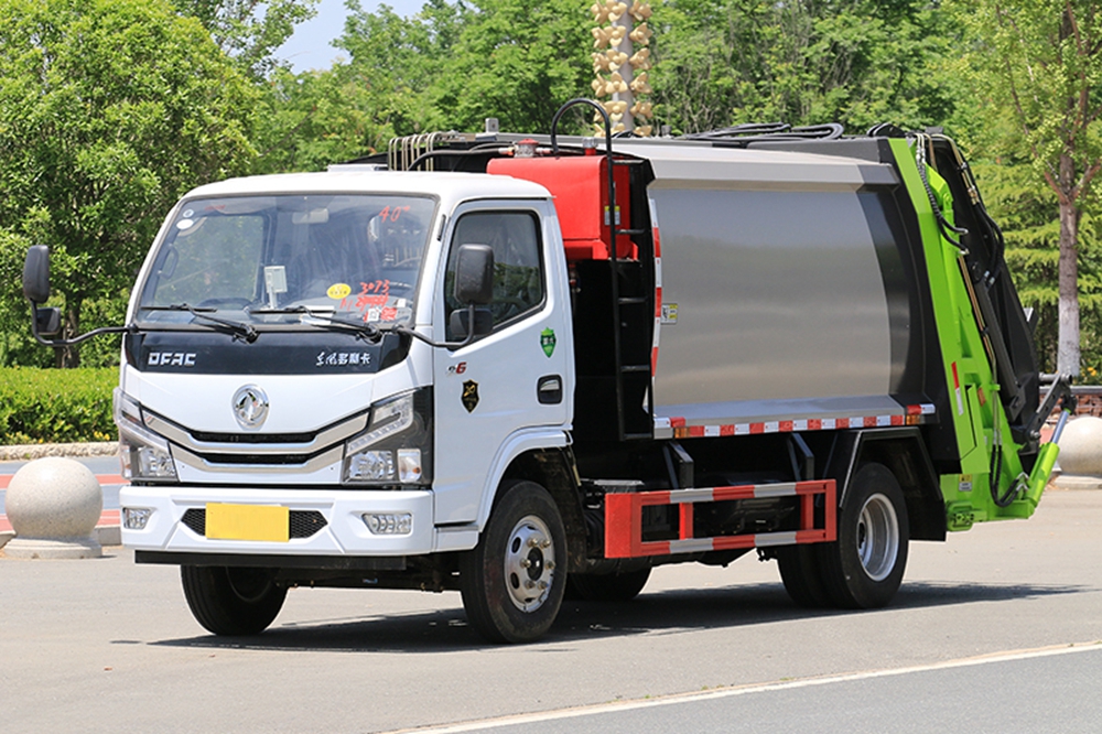 東風小多利卡6方壓縮垃圾車